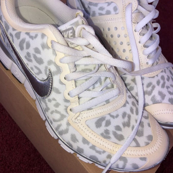 NIB Nike Free 5.0 White Leopard - Picture 1 of 4